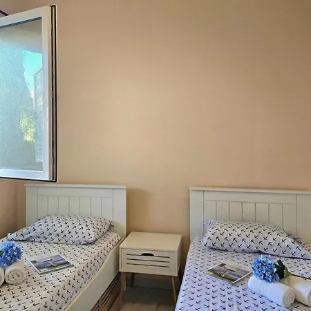 Lura 2 Homes 127 - Happy * Plazhi San Pietro